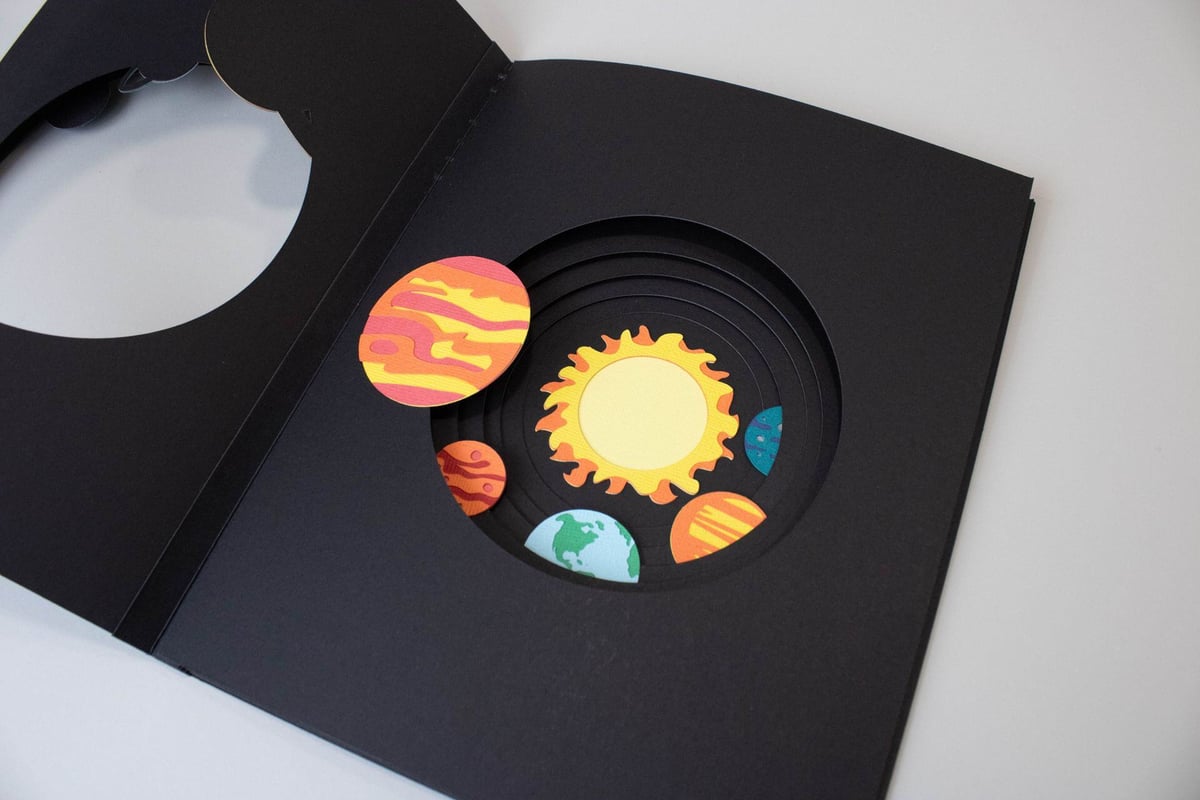 6090648202991411166-Solar System Book 3